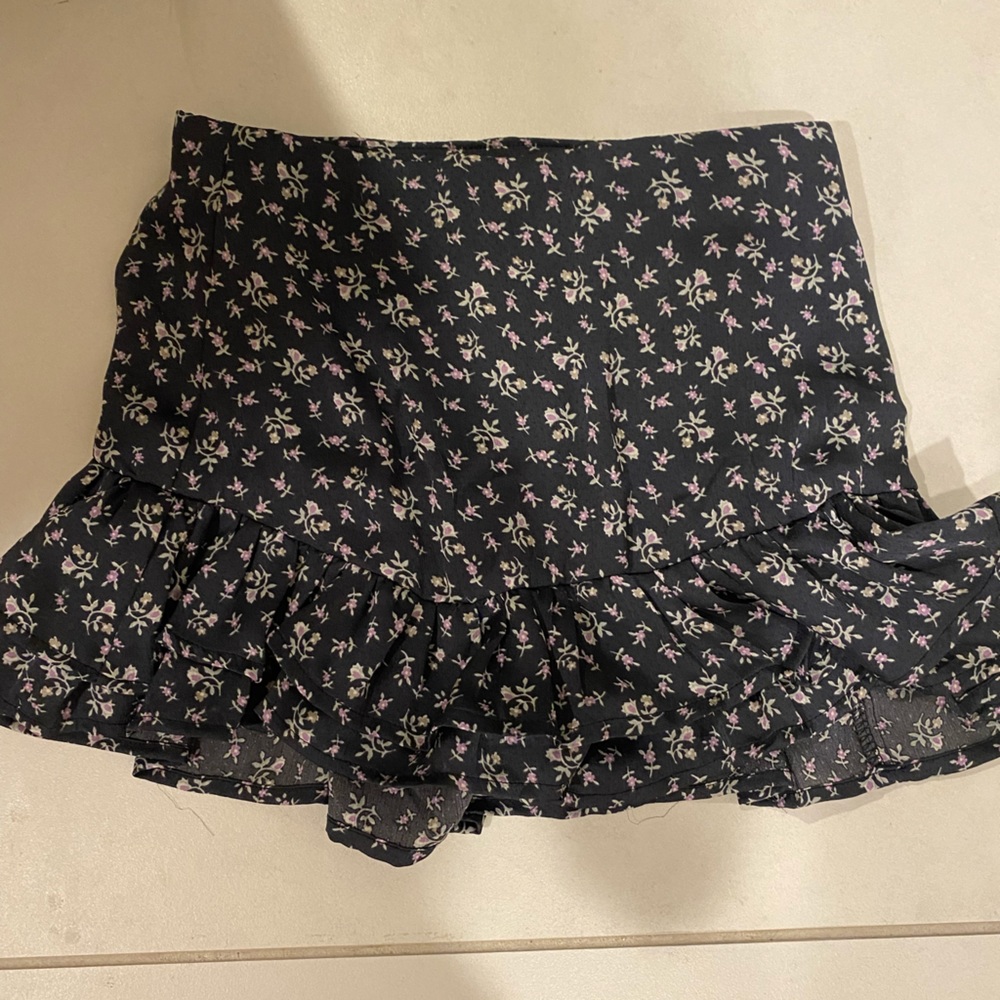flowered altar’d state skort